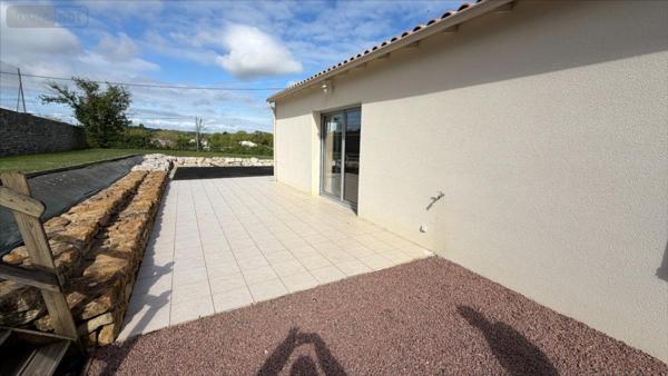 Maison individuelle à vendre à Niort dans les Deux-Sèvres (79000), ref : 79066-1094210