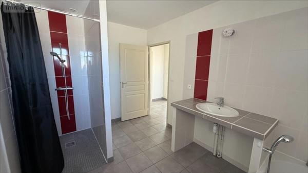Maison individuelle à vendre à Niort dans les Deux-Sèvres (79000), ref : 79066-1094210