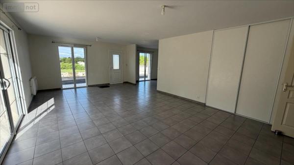 Maison individuelle à vendre à Niort dans les Deux-Sèvres (79000), ref : 79066-1094210