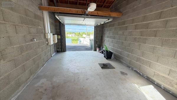 Maison individuelle à vendre à Niort dans les Deux-Sèvres (79000), ref : 79066-1094210