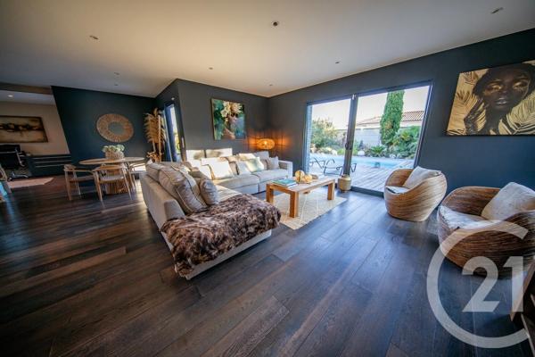 Maison à vendre  7 pièces - 198,44 m 2   ST MEDARD EN JALLES  - 33