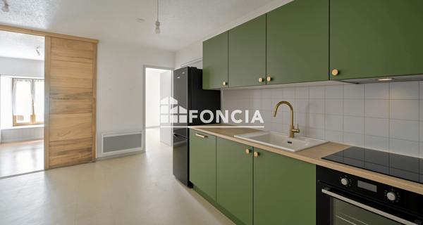 À vendre Immeuble 146.23 m² - Valserhône 01200