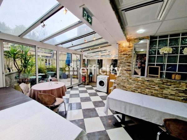 Local Commercial 2 pièces - 120 m²