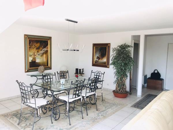 Appartement 5 pièces duplex avec terrasse 445 000 €