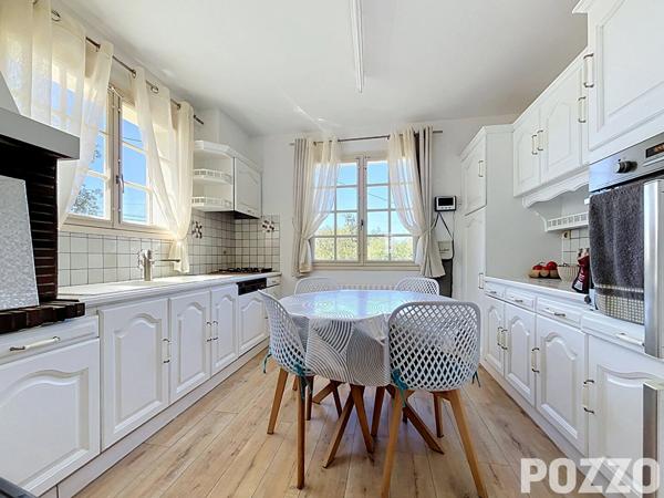 A VENDRE - MAISON FAMILIALE AVEC 5 CH - 155M² -1745m² de terrain - CONDÉ SUR VIRE (50890) CONDE SUR VIRE