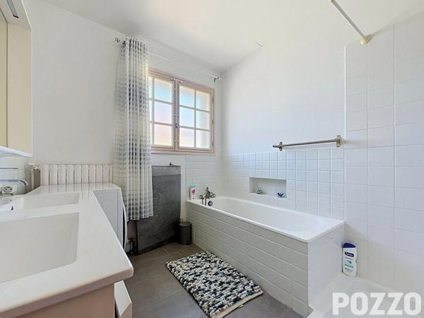 A VENDRE - MAISON FAMILIALE AVEC 5 CH - 155M² -1745m² de terrain - CONDÉ SUR VIRE (50890) CONDE SUR VIRE