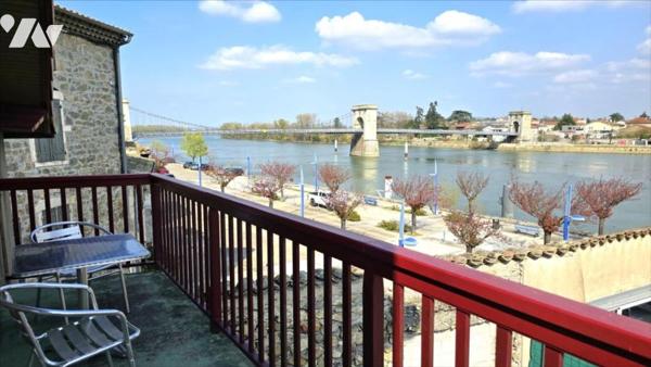 2 chambres, grand séjour, garage, balcon