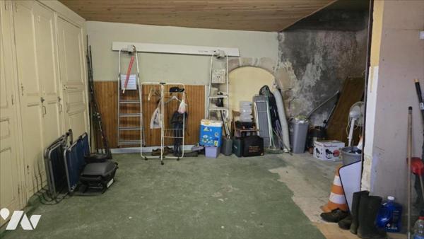 2 chambres, grand séjour, garage, balcon