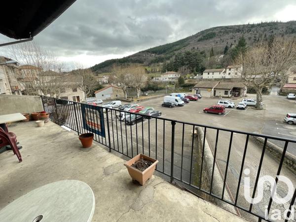 Maison à vendre 4 pièces 170 m² Satillieu