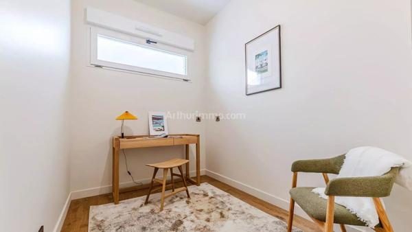 Vente                                                      Appartement
                        
                     4 pièces                      112 m2                     à Aix-les-Bains