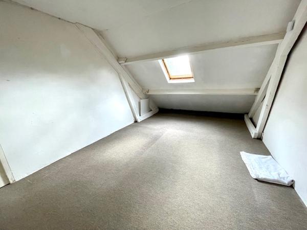 La Meignanne (49770) Maison à rénover sur terrain 930 m²