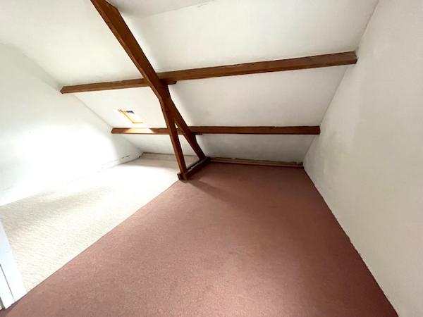 La Meignanne (49770) Maison à rénover sur terrain 930 m²