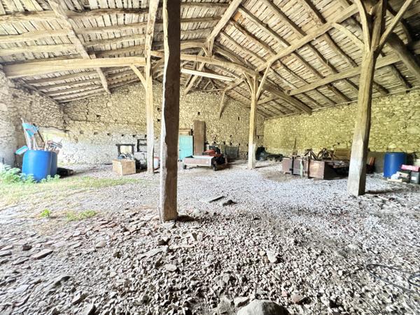 Ancienne ferme avec grange, dépendances et piscine Castelnaud-de-Gratecambe (47290)