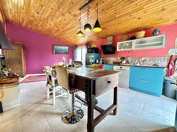 Ancienne ferme avec grange, dépendances et piscine Castelnaud-de-Gratecambe (47290)