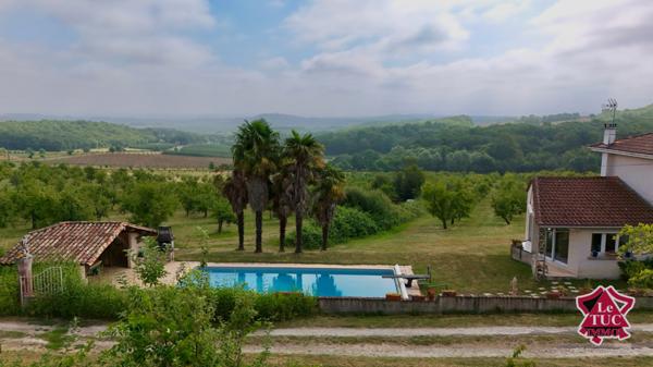Ancienne ferme avec grange, dépendances et piscine Castelnaud-de-Gratecambe (47290)