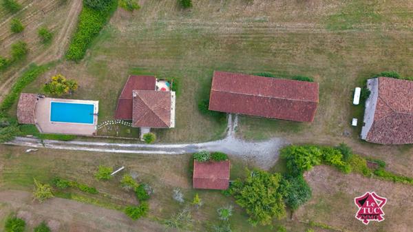 Ancienne ferme avec grange, dépendances et piscine Castelnaud-de-Gratecambe (47290)
