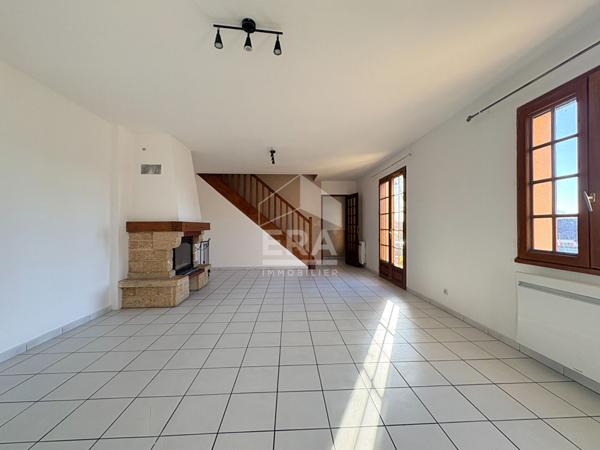 Maison 133m² - 5 chambres dont 3 de plain-pied - garage - Aigné