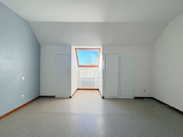 Maison 133m² - 5 chambres dont 3 de plain-pied - garage - Aigné