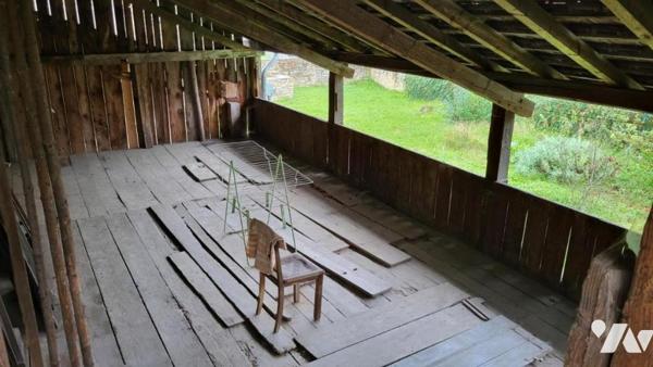 ETOUVANS, ancienne ferme ( 136 m2)six pièces sur 7a 01ca de terrain