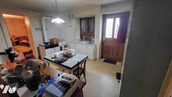 ETOUVANS, ancienne ferme ( 136 m2)six pièces sur 7a 01ca de terrain