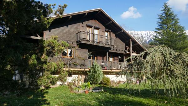FAVERGES. CHALET DE 195M² AVEC TERRAIN DE 2015M²