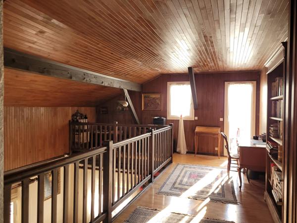 FAVERGES. CHALET DE 195M² AVEC TERRAIN DE 2015M²