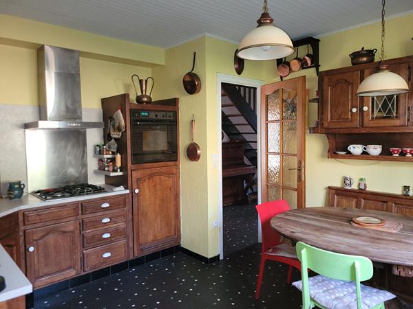 FAVERGES. CHALET DE 195M² AVEC TERRAIN DE 2015M²