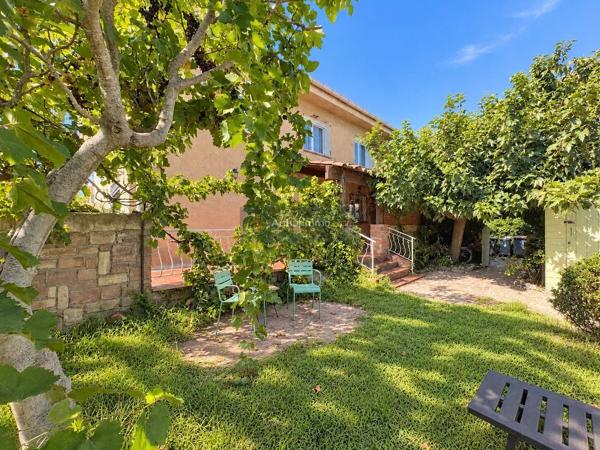 Vente                                                      Maison
                        
                     5 pièces                      100 m2                     à Fréjus
