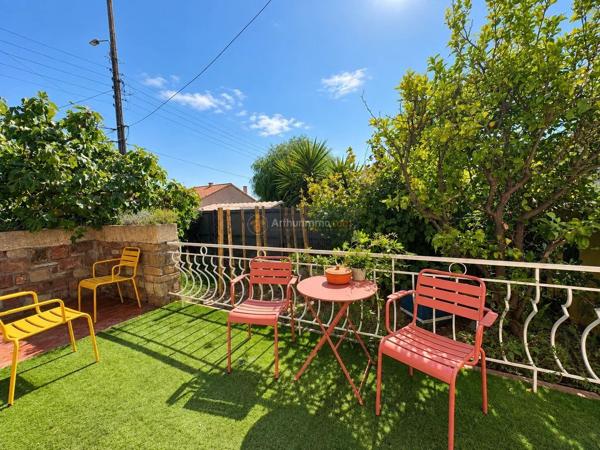 Vente                                                      Maison
                        
                     5 pièces                      100 m2                     à Fréjus
