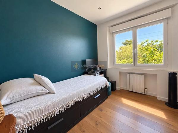 Vente                                                      Maison
                        
                     5 pièces                      100 m2                     à Fréjus