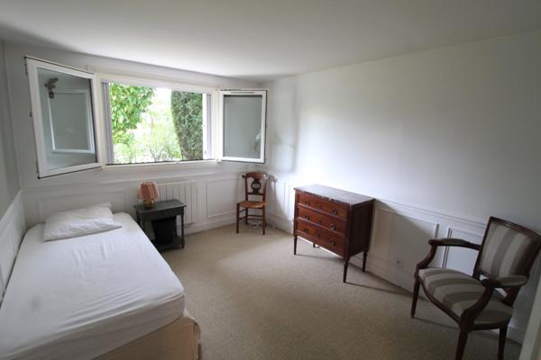 Dpt Yvelines (78), à vendre VERSAILLES maison P10 de 231,1 m² - Terrain de 906,00 m²