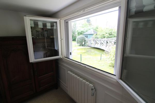 Dpt Yvelines (78), à vendre VERSAILLES maison P10 de 231,1 m² - Terrain de 906,00 m²