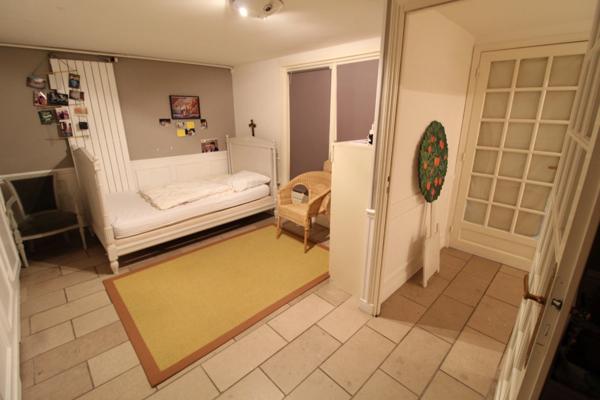 Dpt Yvelines (78), à vendre VERSAILLES maison P10 de 231,1 m² - Terrain de 906,00 m²