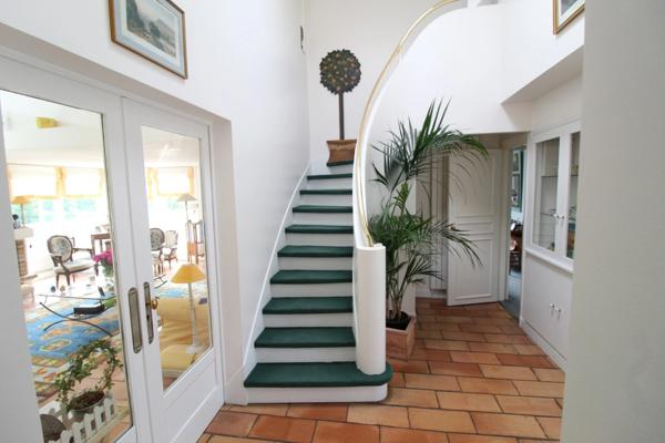 Dpt Yvelines (78), à vendre VERSAILLES maison P10 de 231,1 m² - Terrain de 906,00 m²