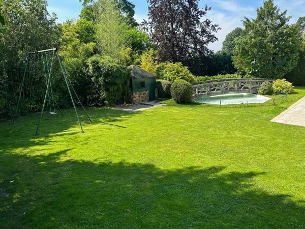 Dpt Yvelines (78), à vendre VERSAILLES maison P10 de 231,1 m² - Terrain de 906,00 m²