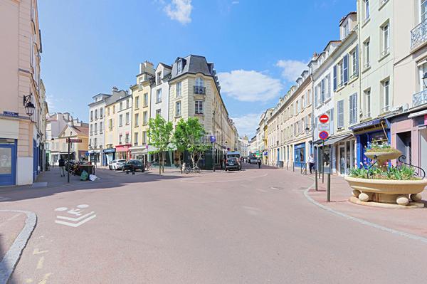 Appartement Saint Germain En Laye 3 pièce(s) 71.97 m2 585 000 € **  - Référence  18217