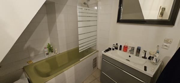 Vermenton (89270) Maison de village située dans le secteur de VERMENTON ( 89270).