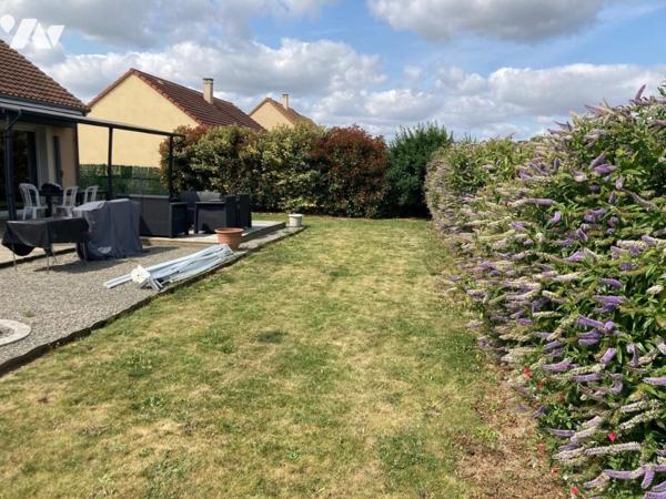 SAINTE JAMME SUR SARTHE Superbe pavillon de 132m² 