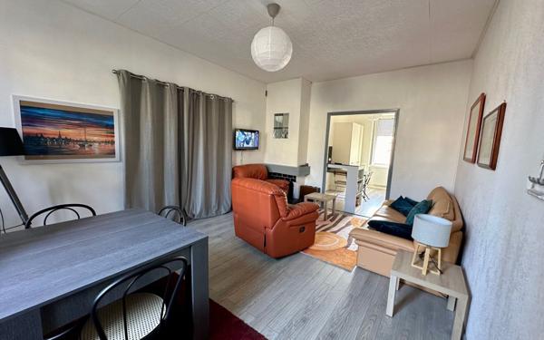 Appartement à louer    3 pièces • 65 m2 Narbonne