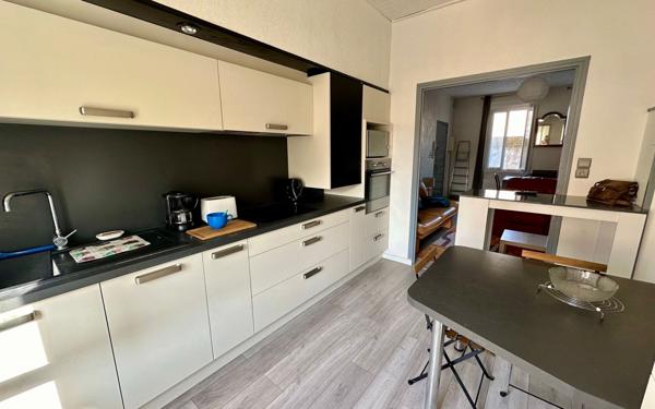 Appartement à louer    3 pièces • 65 m2 Narbonne