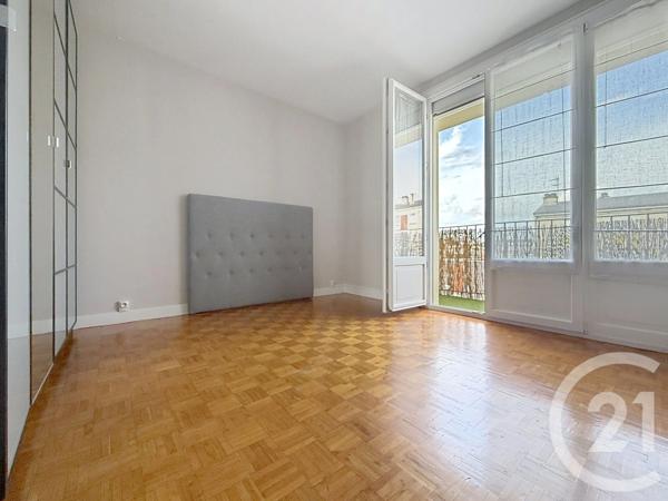 Appartement F5 à vendre  5 pièces - 88,83 m 2   GUERET  - 23