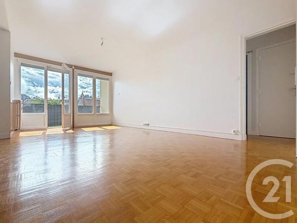 Appartement F5 à vendre  5 pièces - 88,83 m 2   GUERET  - 23