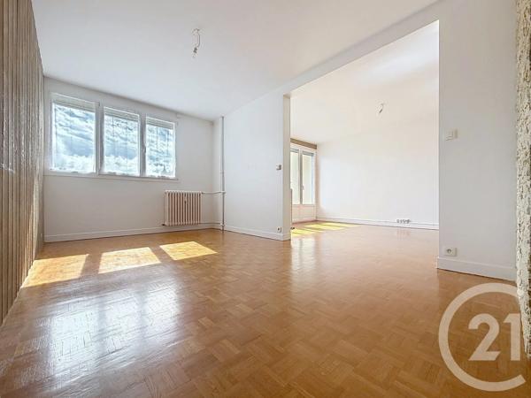 Appartement F5 à vendre  5 pièces - 88,83 m 2   GUERET  - 23