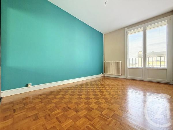 Appartement F5 à vendre  5 pièces - 88,83 m 2   GUERET  - 23