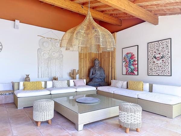 Maison
         7 pièces
        - 300 m² Bien prestige 1 260 000 € *