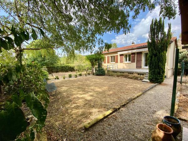 maison individuelle avec jardin et garage