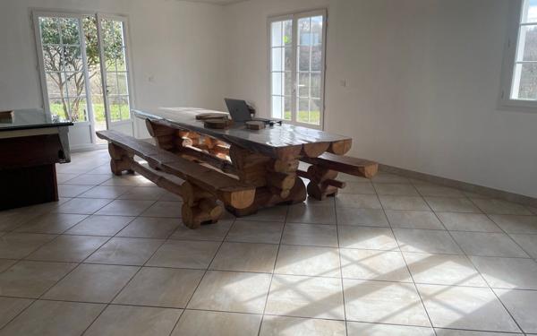 Maison à vendre    4 pièces •  Mouguerre