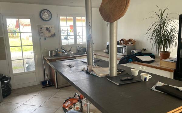 Maison à vendre    4 pièces •  Mouguerre