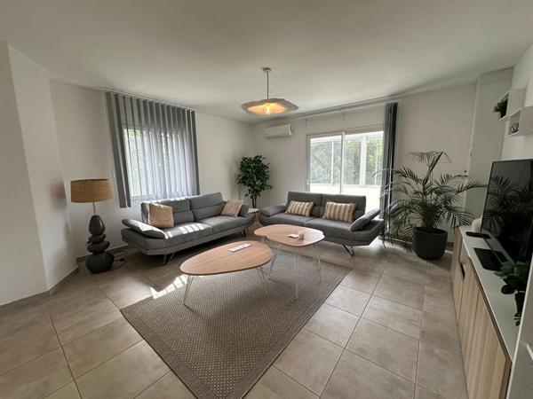Maison 380 m² divisée en 4 appartements