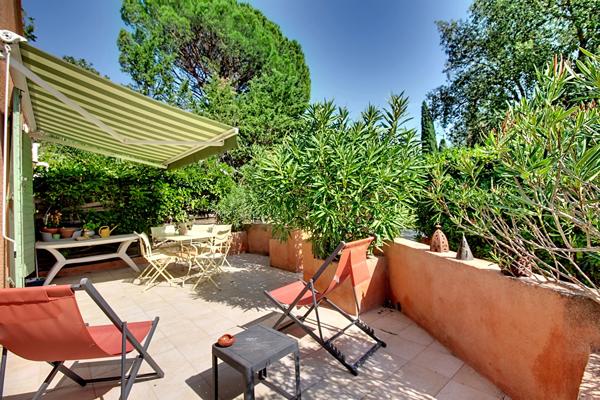 A VENDRE - Maison Vidauban 5 pièces 100 m2 - Terrain 820 m2 - Piscine